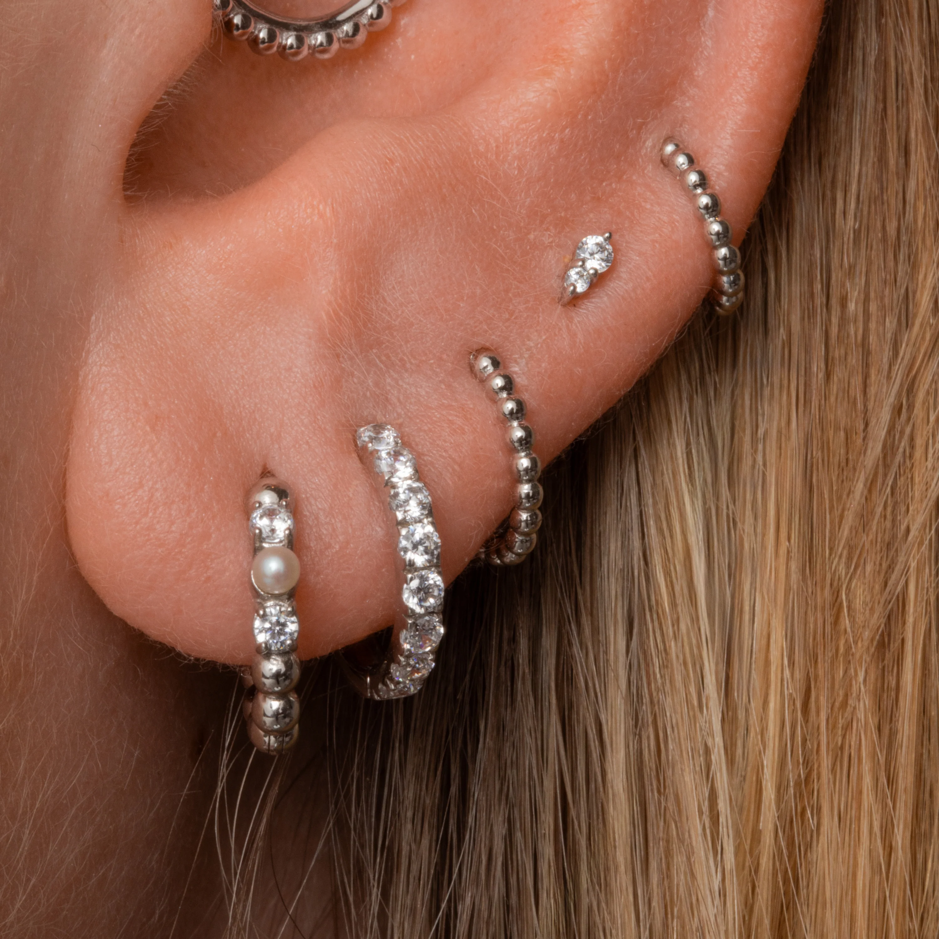 9k solid white gold 10mm simple crystal huggie earring - Image 7