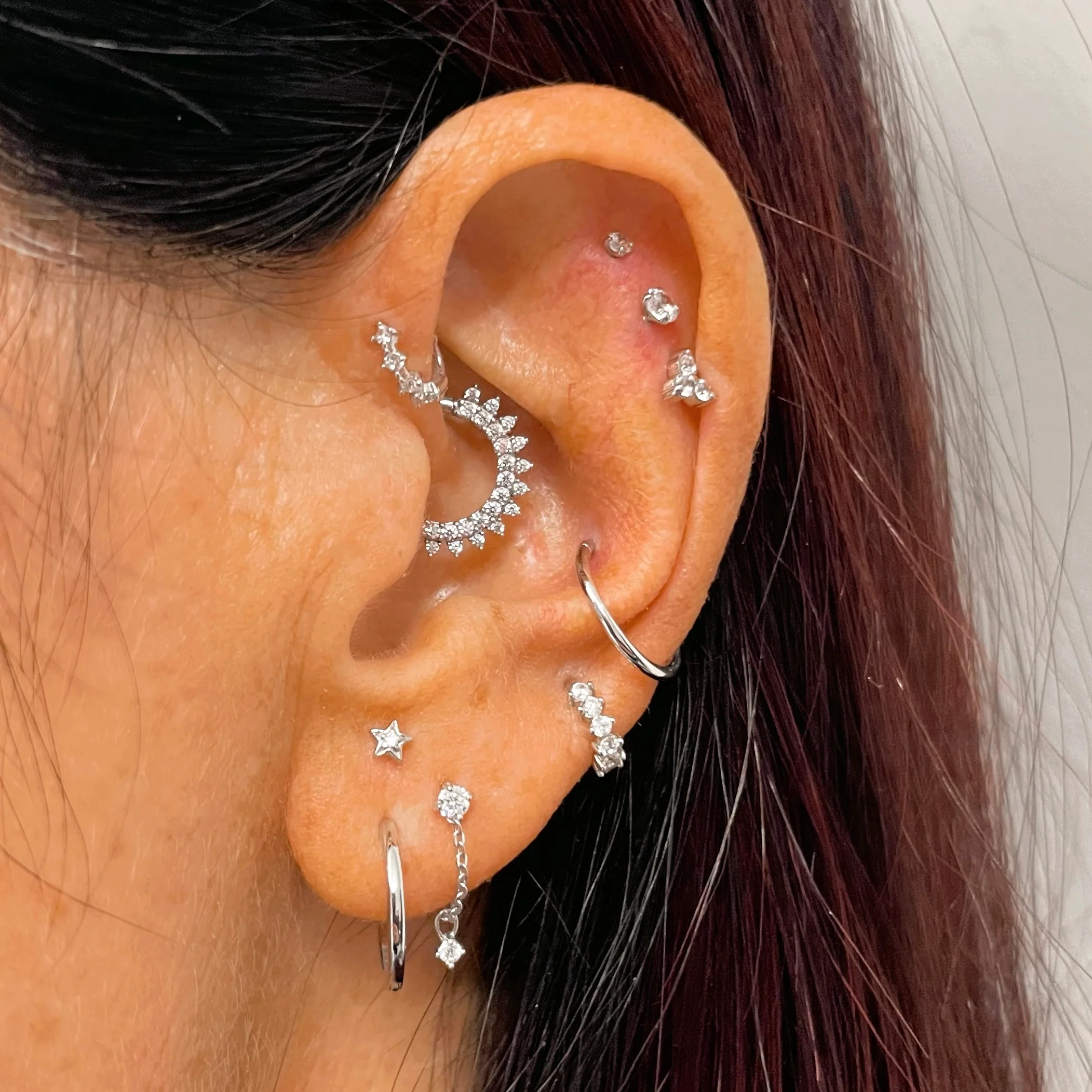 9k solid white gold 10mm slim simple huggie earring pair - Image 3