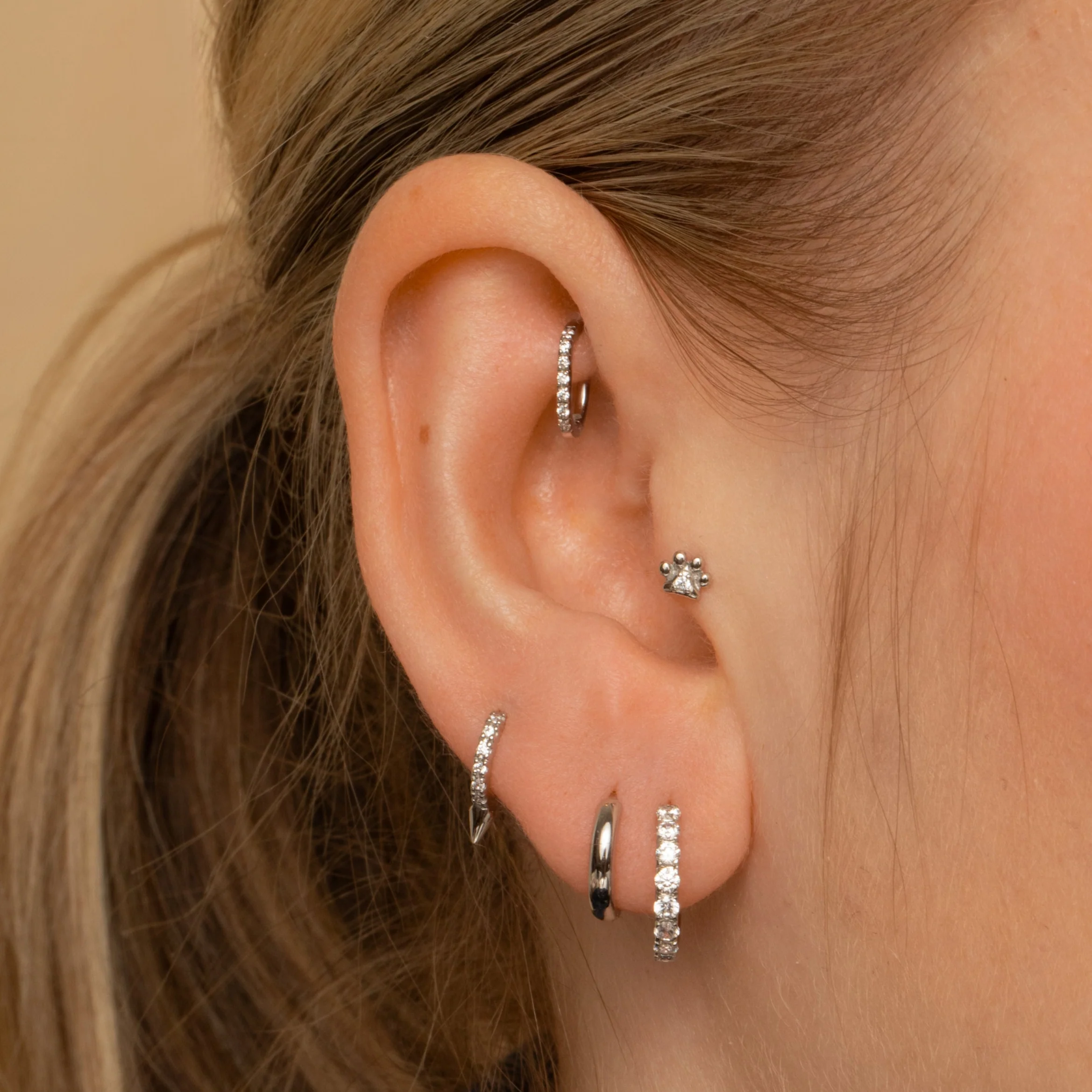 9k solid white gold Animal Pawprint flat back labret stud earring - Image 4