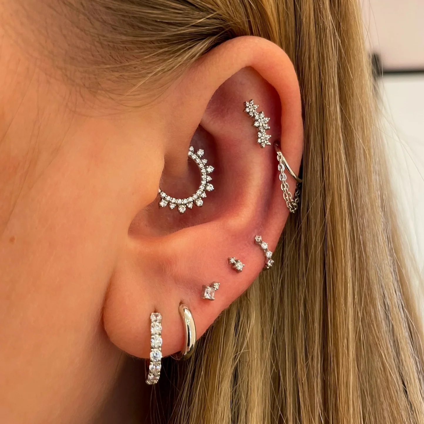 9k solid white gold four-stone crystal teeny tiny huggie earring - Image 5