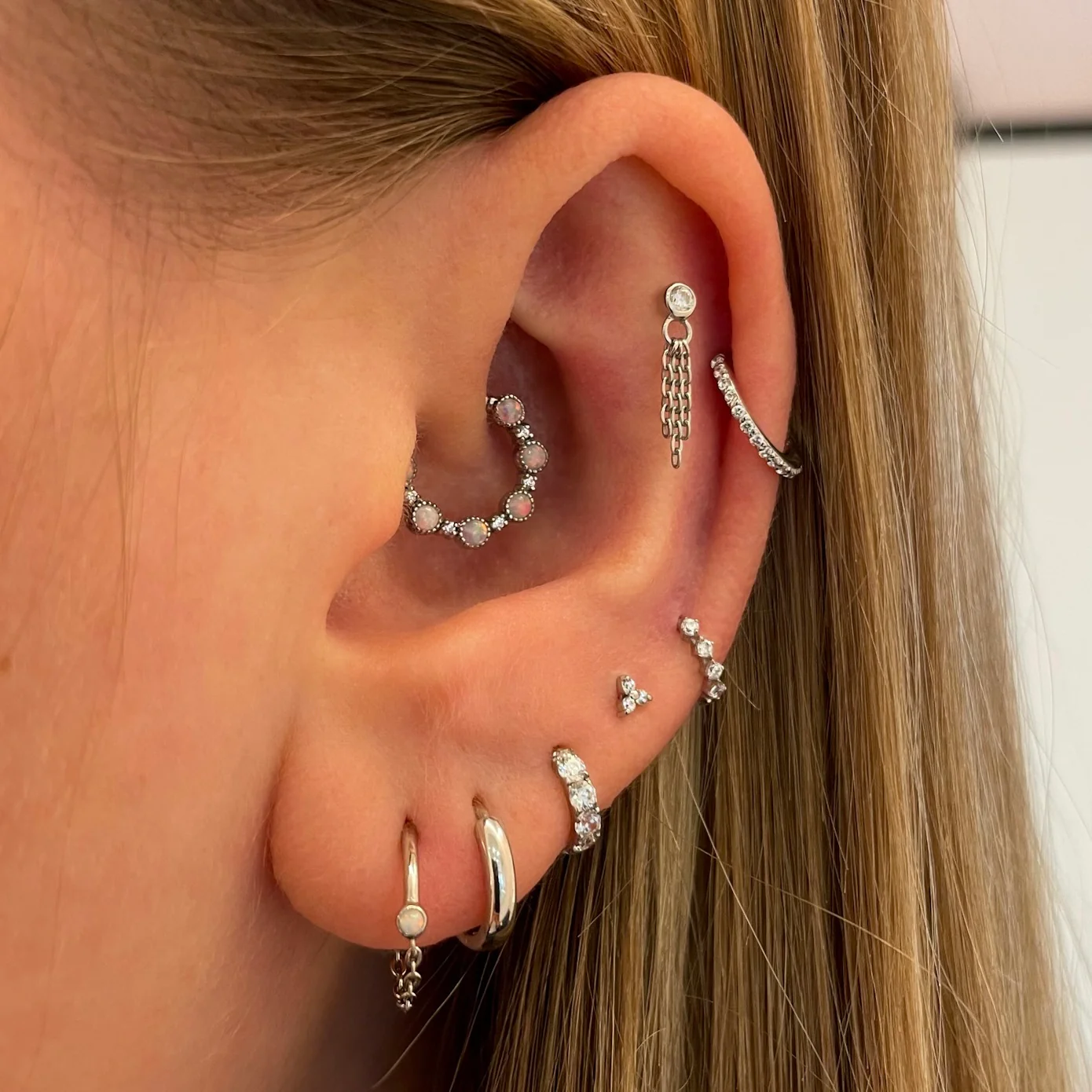 9k solid white gold four-stone crystal teeny tiny huggie earring - Image 6