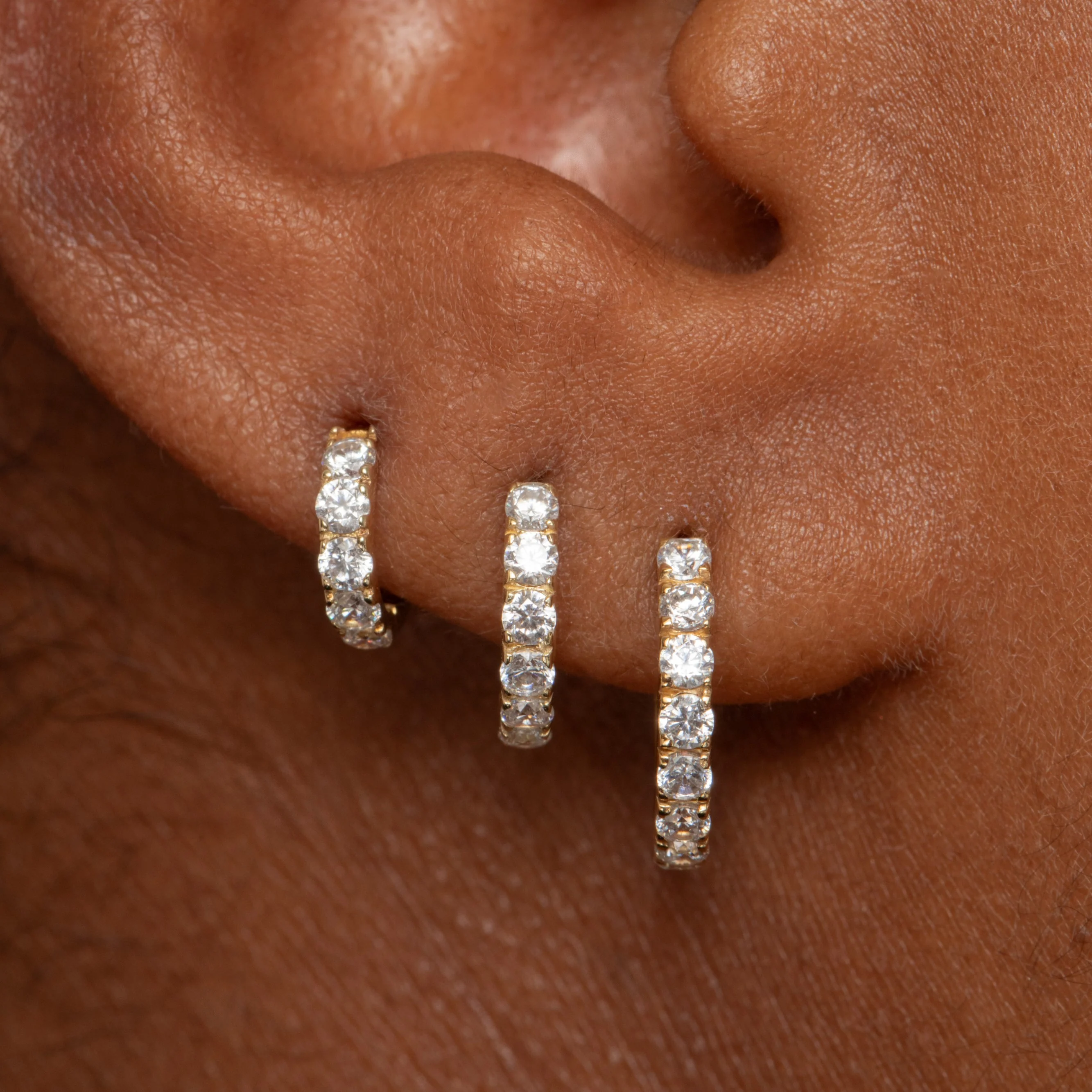 9k solid yellow gold 10mm simple crystal huggie earring - Image 4