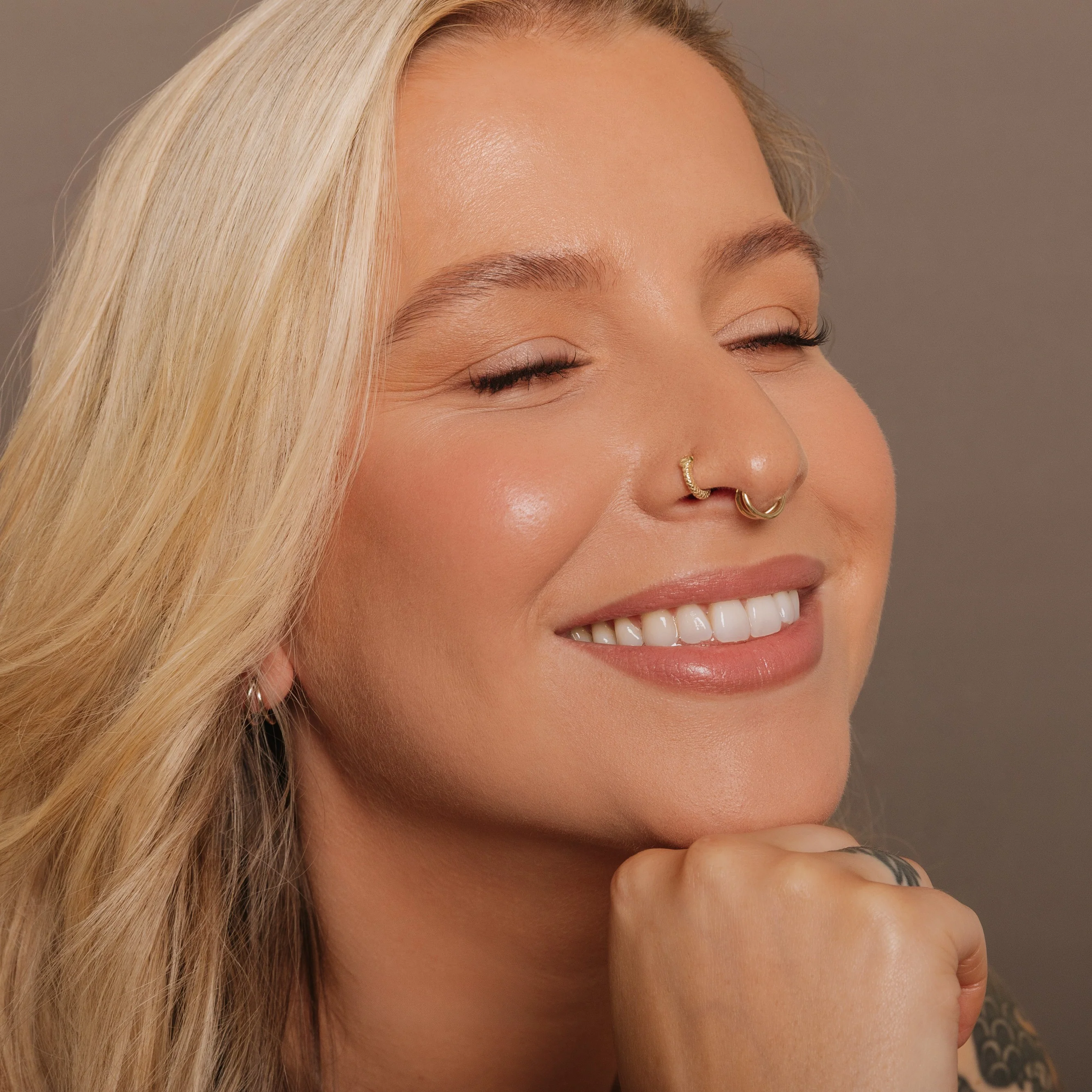 9k solid yellow gold Ouroboros Snake clicker hoop earring - Image 7