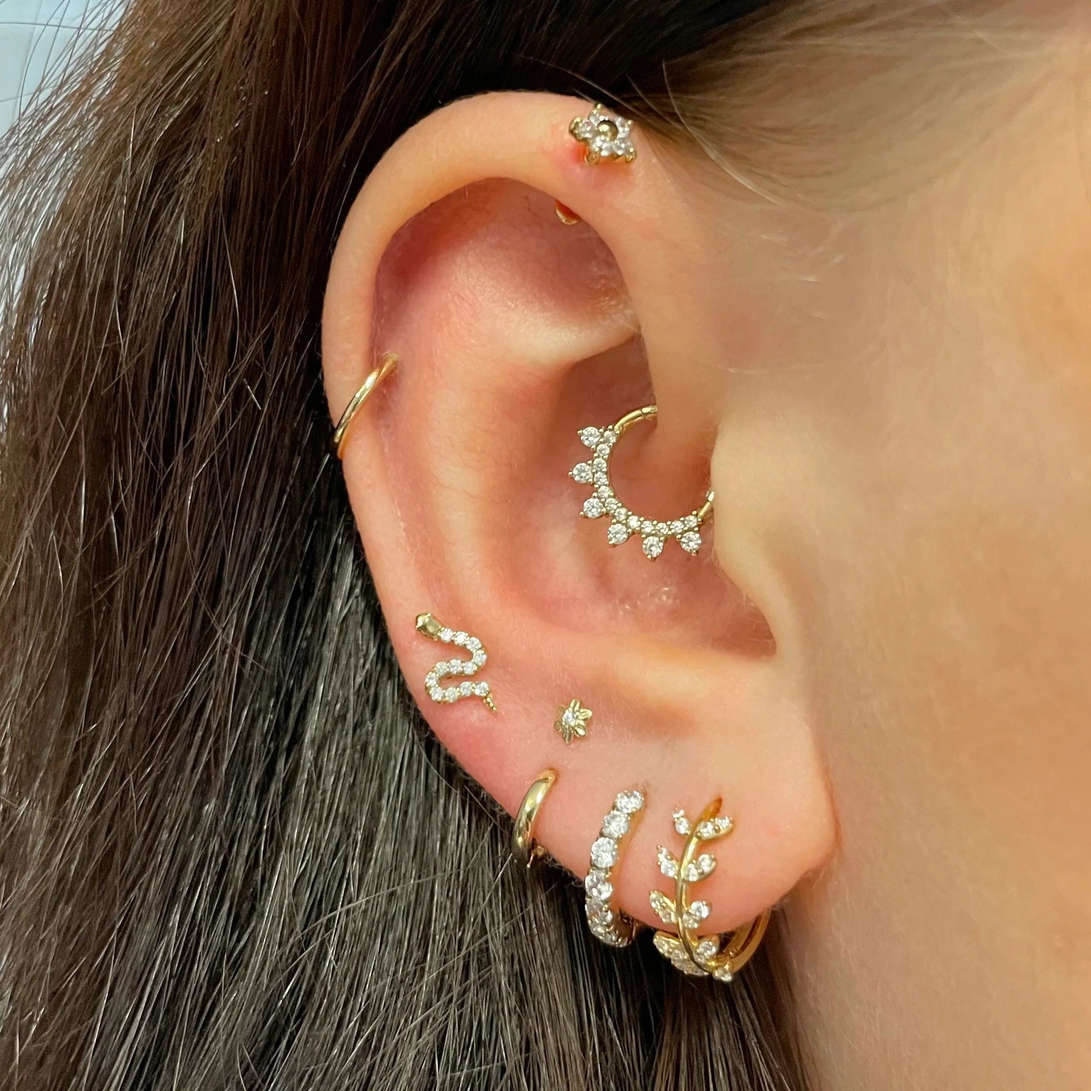 9k solid yellow gold Forget Me Not tiny flower flat back labret stud earring 6mm - Image 7