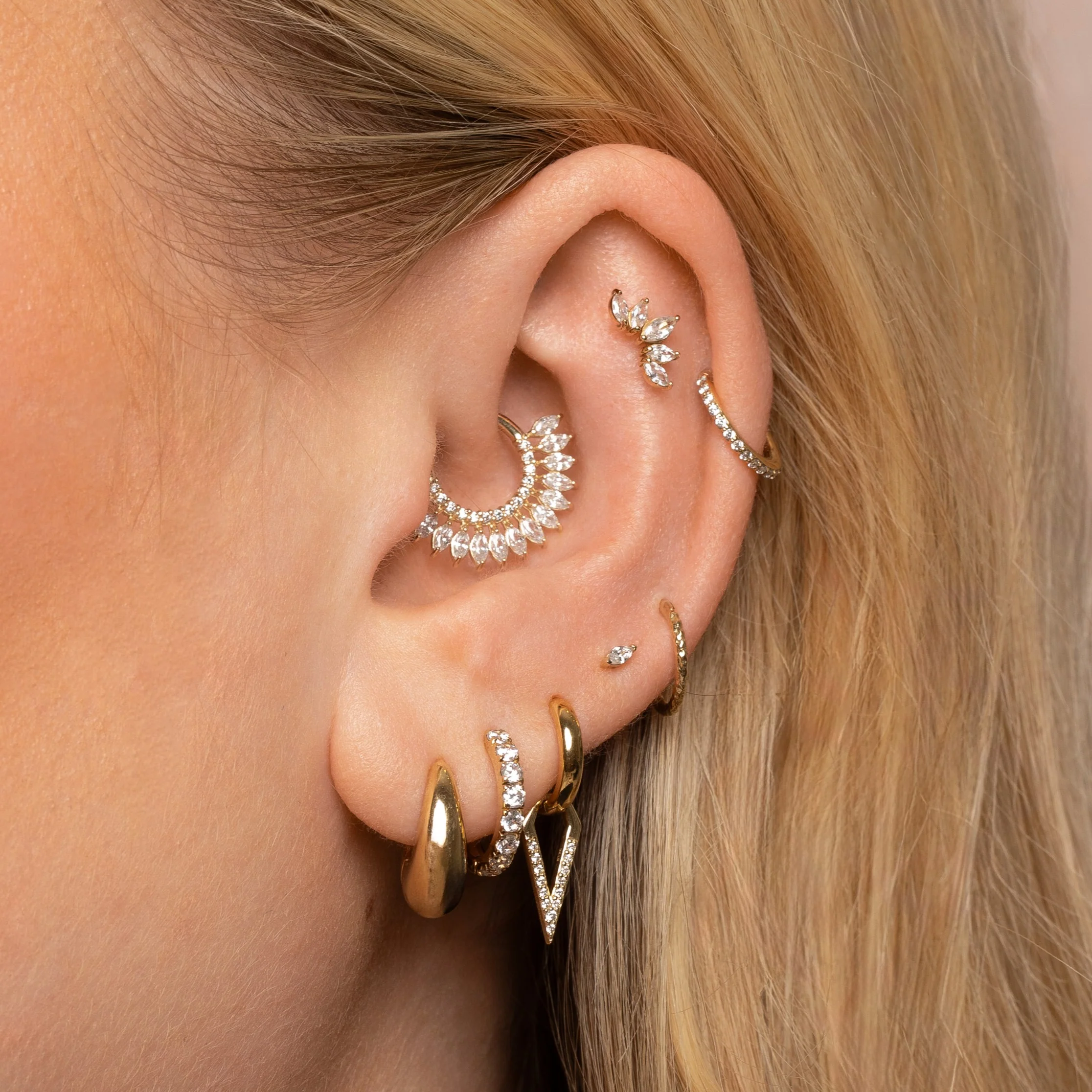 9k solid yellow gold 8mm 18g hammered texture clicker hoop earring - Image 5