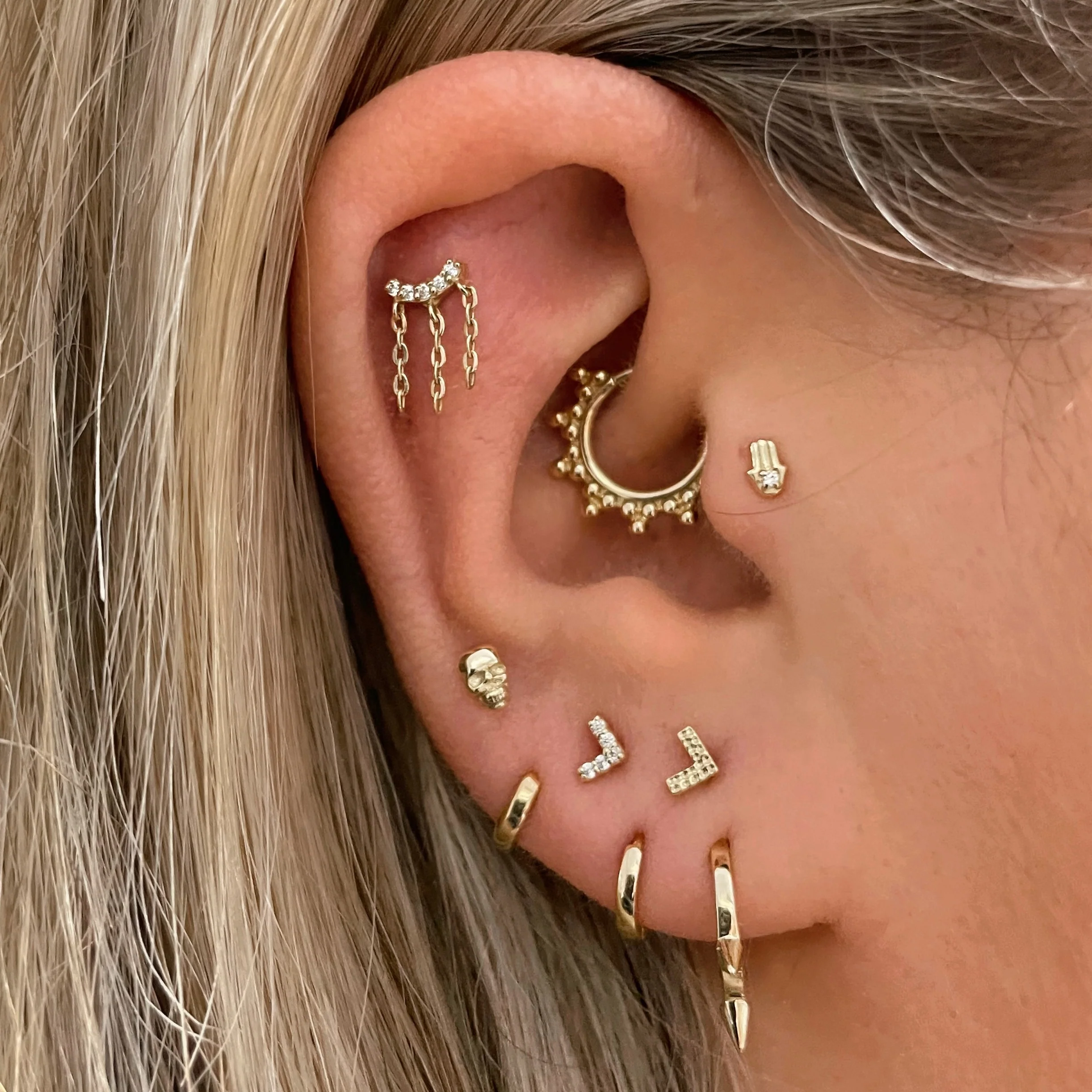 9k solid yellow gold 8mm plain spike huggie earring - Image 5