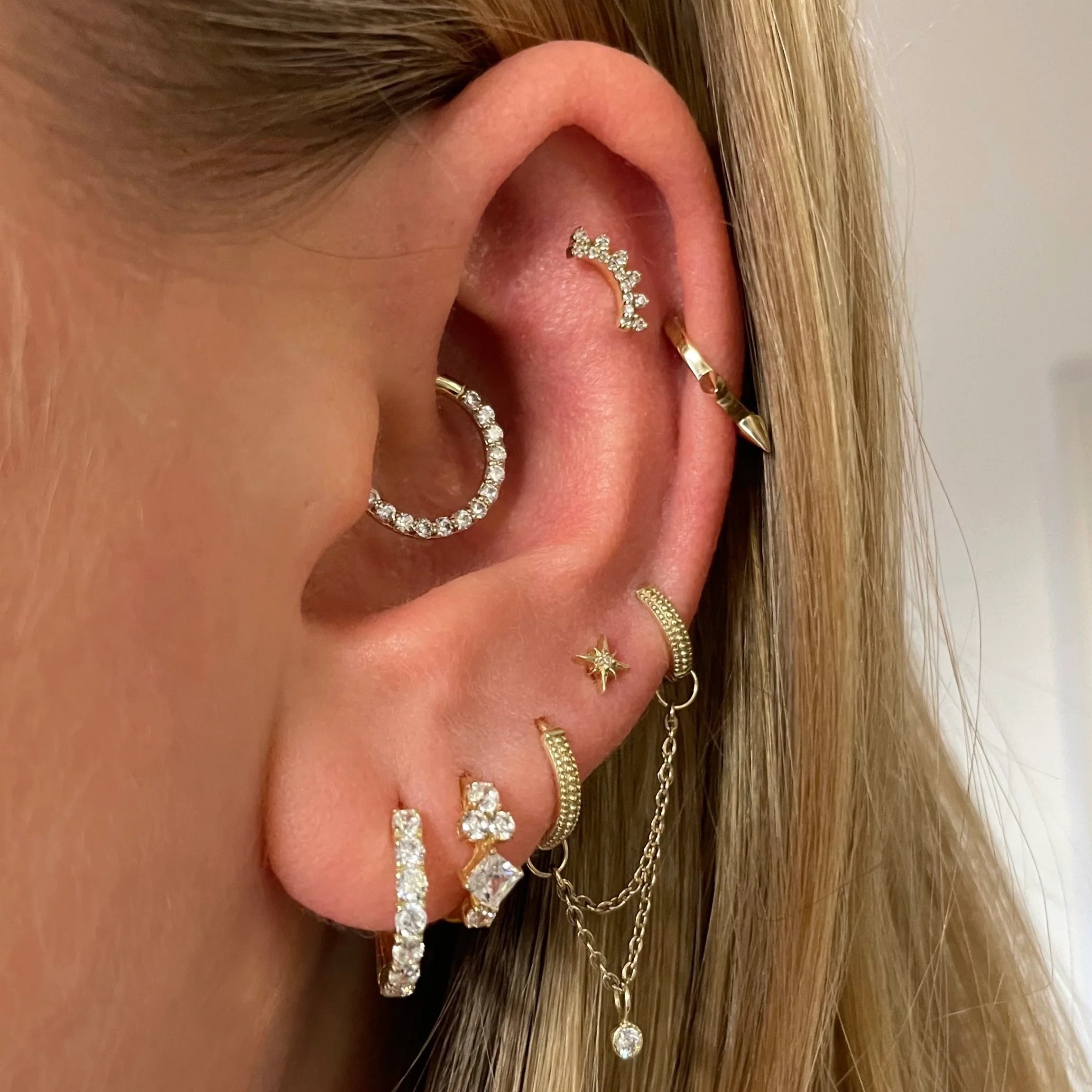 9k solid yellow gold 8mm plain spike huggie earring - Image 8