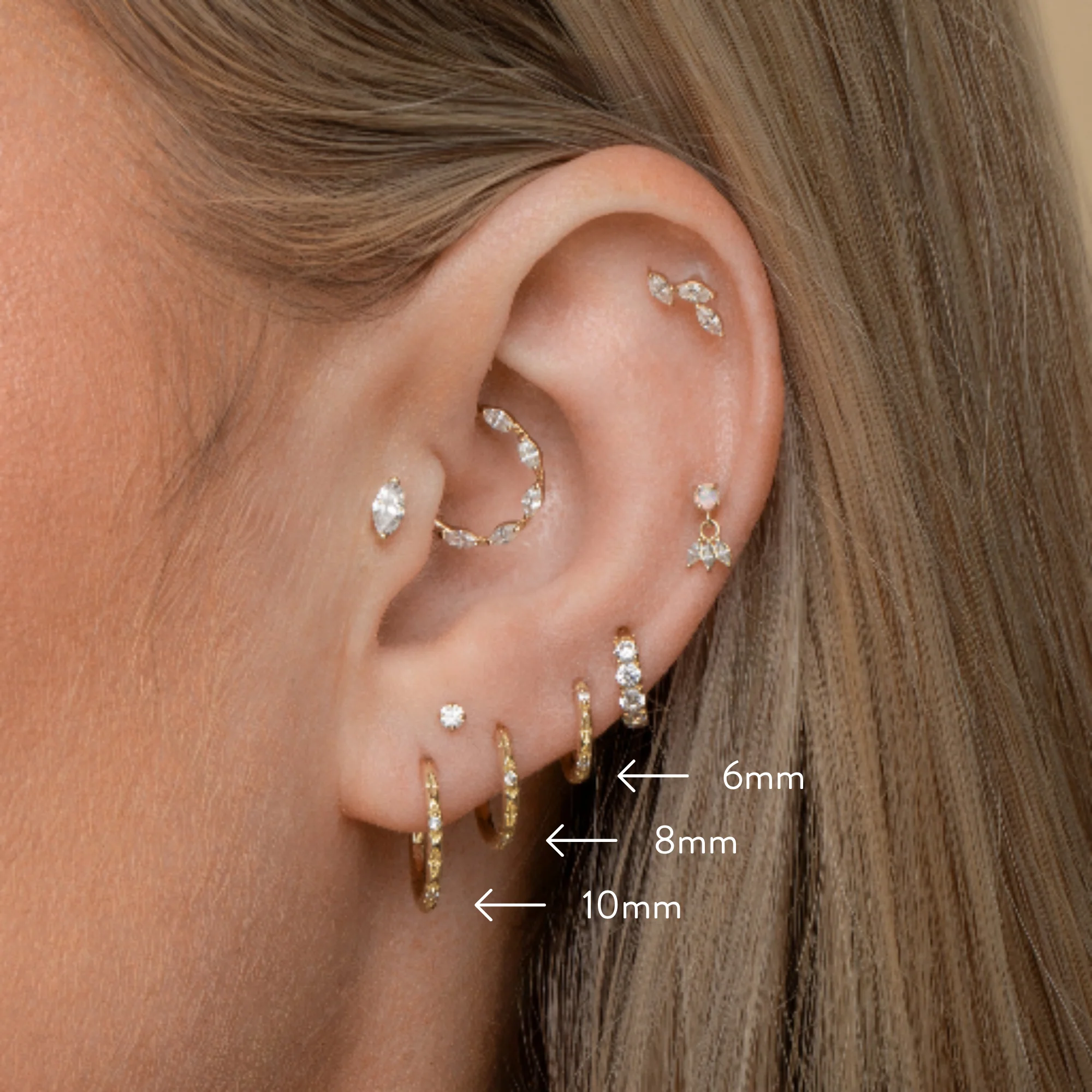 9k solid yellow gold stardust clicker hoop - Image 5