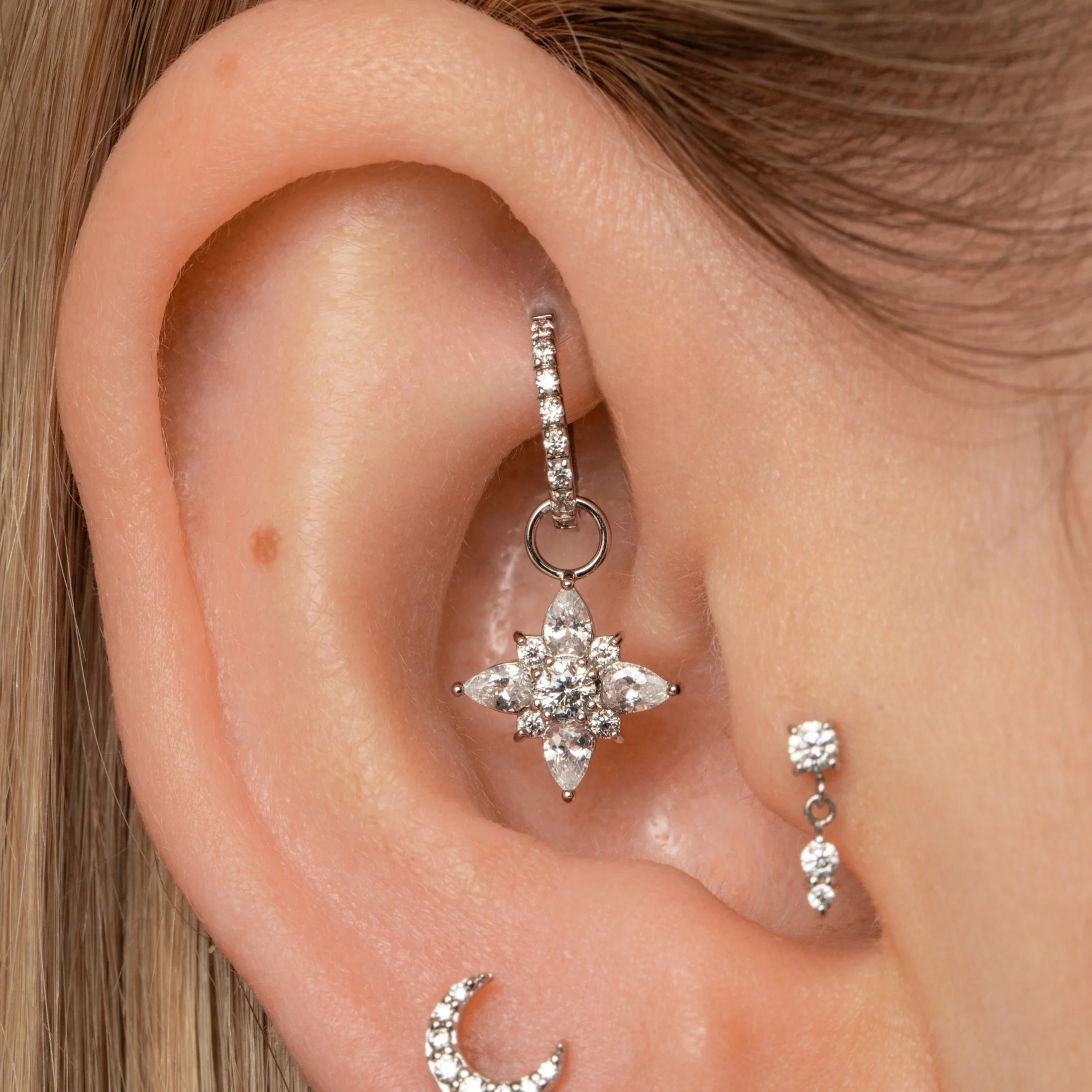 9k solid white gold 7mm 16g crystal oval rook clicker hoop - Image 4